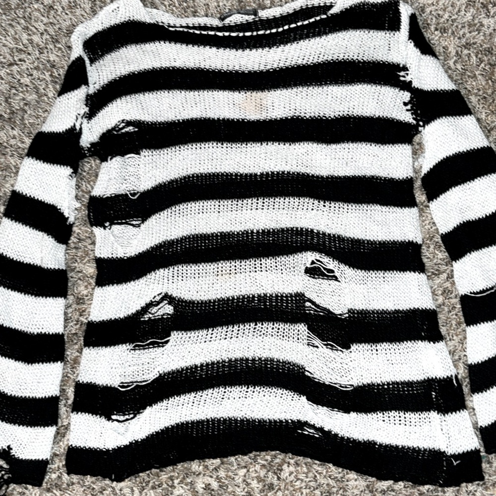 SHEIN Coolane Striped Pattern Ripped Sweater